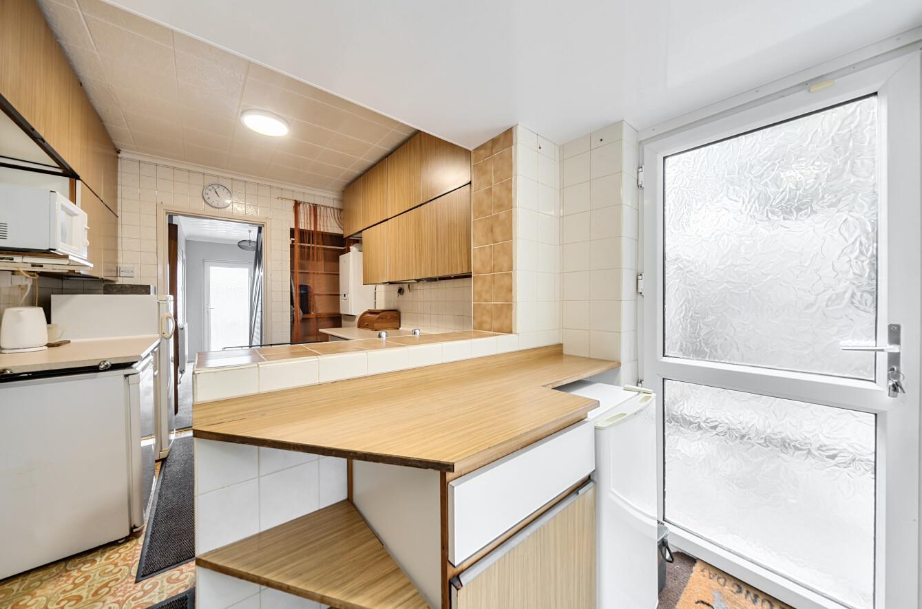 Denver Road, Fforestfach, Swansea, SA5 4DA